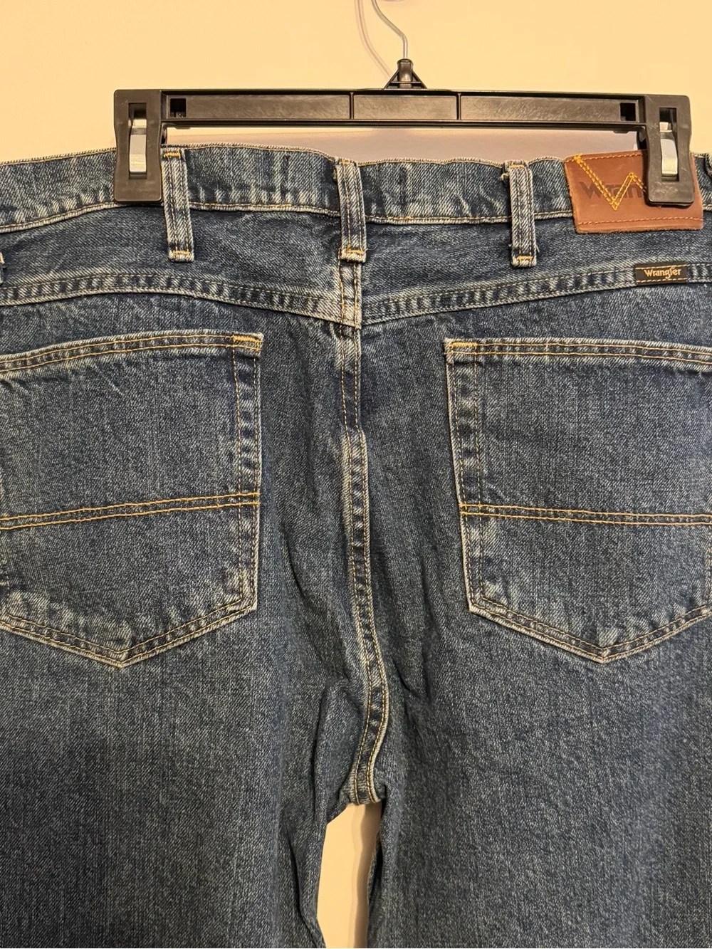 Wrangler Relaxed Fit Dark Blue Men's Jeans 34x32